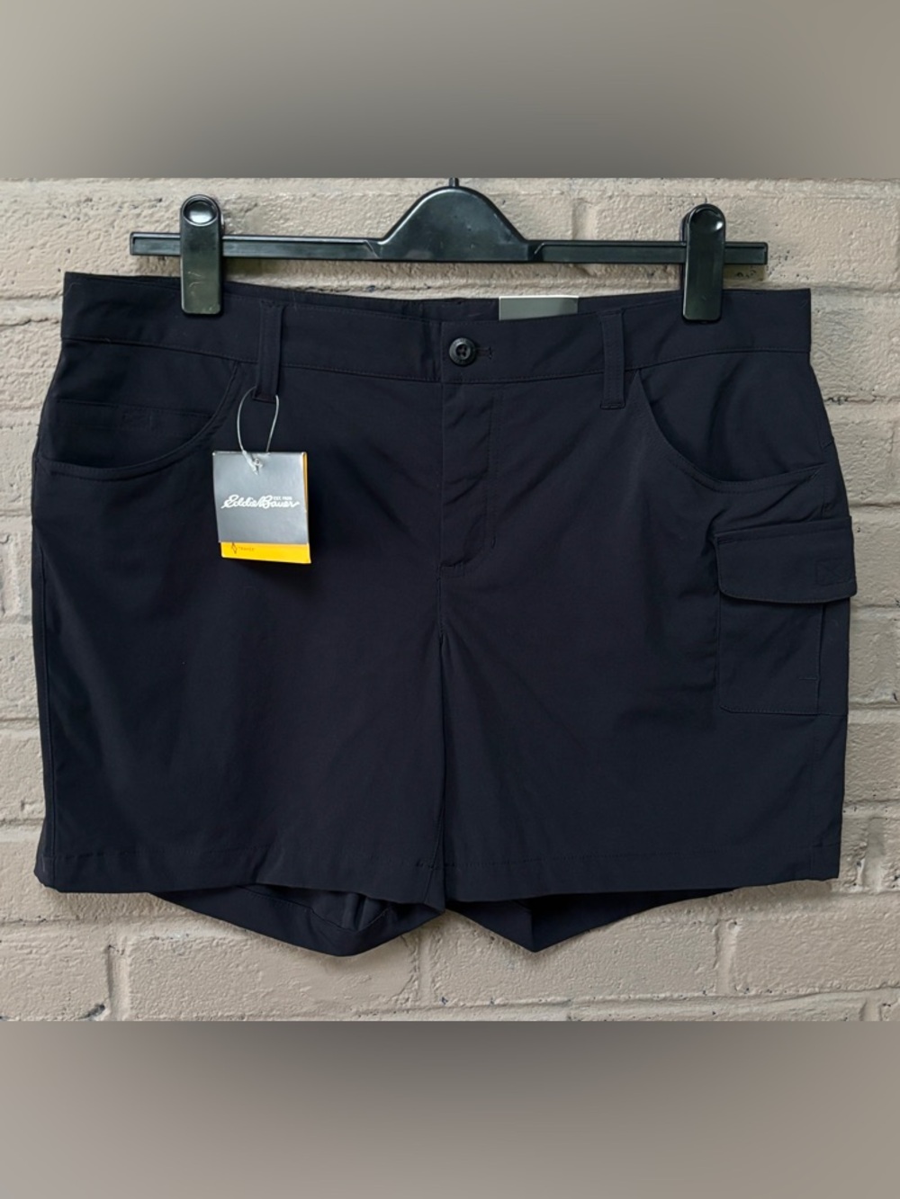Eddie Bauer NWT Black Travex Shorts 14